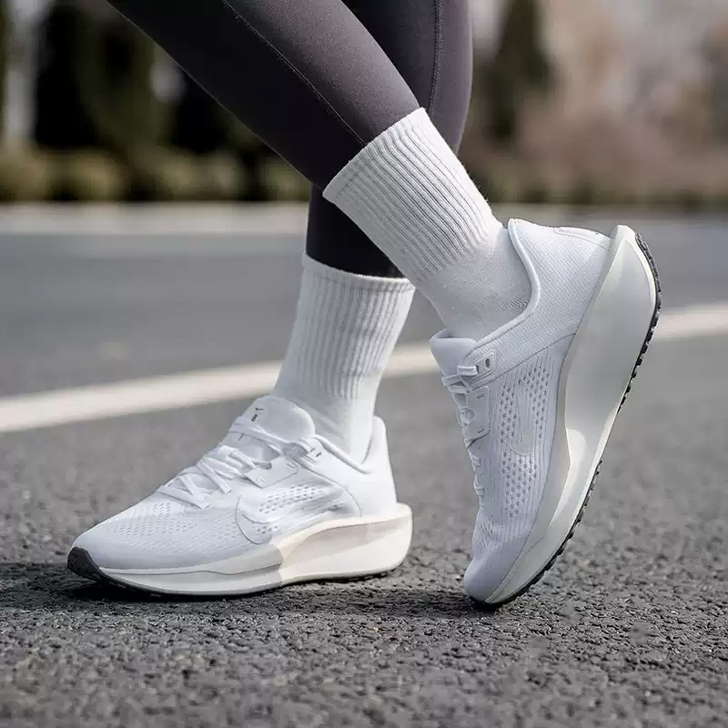 NIKE Women's QEST 6 Mesh Shoes - đánh giá và giá Women Shoes Hong Kong