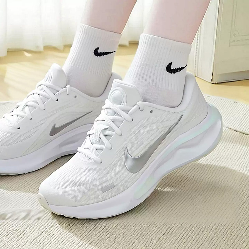 NIKE Women's New Style JOURNEY - đánh giá và giá Women Shoes Hong Kong